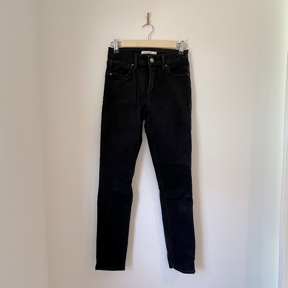 Black Levi High-Rise Skinny Jeans - Size 26